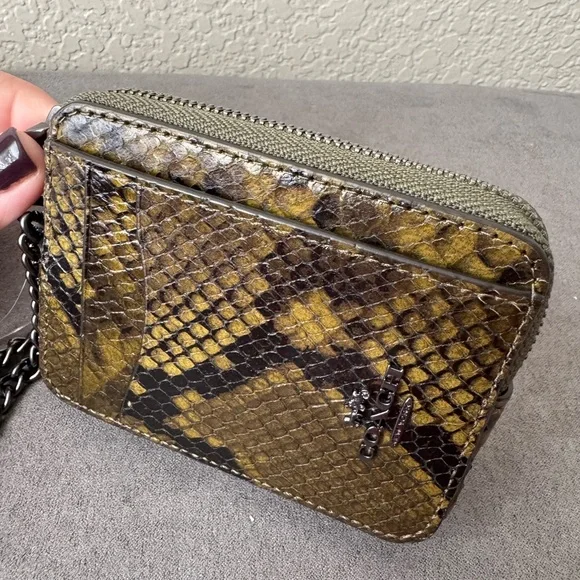 Coach Olive and Black Snake Zip Card Case Wallet New - Picture 6 of 7